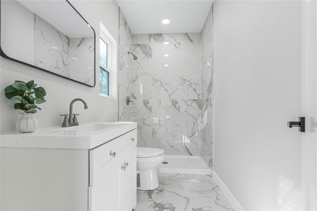 1028 E Jessamine Street, Fort Worth, TX 76104