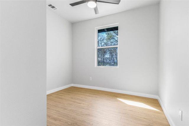 1028 E Jessamine Street, Fort Worth, TX 76104