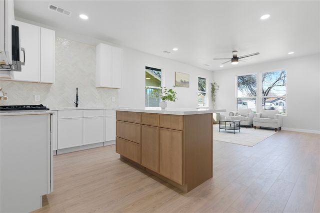 1028 E Jessamine Street, Fort Worth, TX 76104