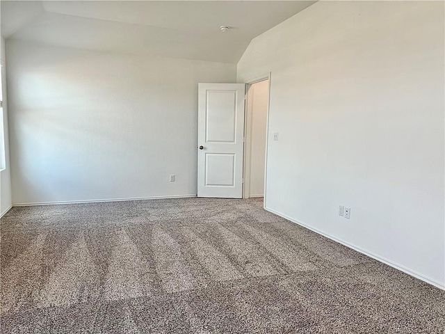 290 Silver Glen DR, Kyle, TX 78640