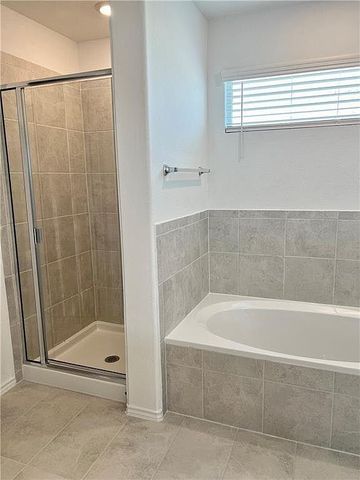 290 Silver Glen DR, Kyle, TX 78640