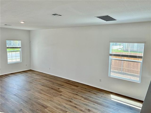 290 Silver Glen DR, Kyle, TX 78640