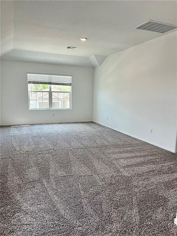 290 Silver Glen DR, Kyle, TX 78640