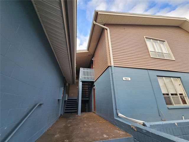 7611 PAULA DRIVE 4, Tampa, FL 33615