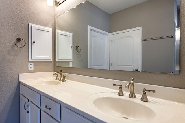 2301 Granite Mountain Loop NW, Albuquerque, NM 87120