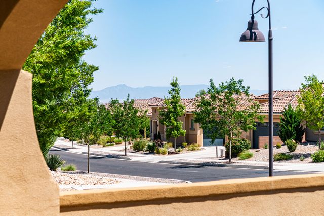 2301 Granite Mountain Loop NW, Albuquerque, NM 87120