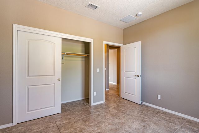 2301 Granite Mountain Loop NW, Albuquerque, NM 87120