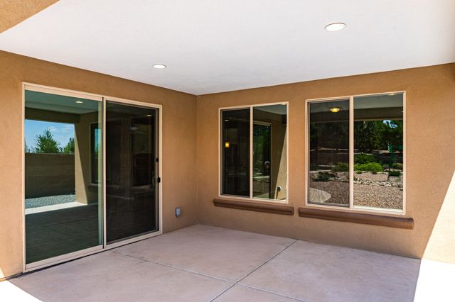 2301 Granite Mountain Loop NW, Albuquerque, NM 87120