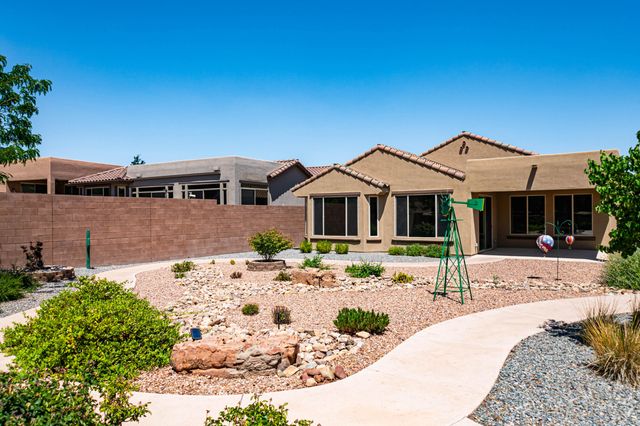 2301 Granite Mountain Loop NW, Albuquerque, NM 87120