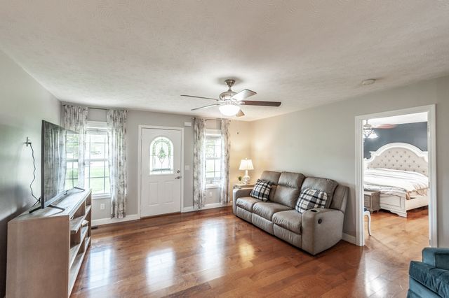 1051 Pinnacle Way, Castalian Springs, TN 37031