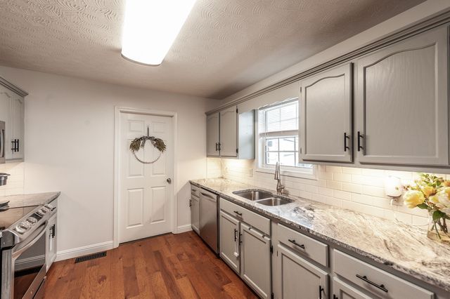 1051 Pinnacle Way, Castalian Springs, TN 37031