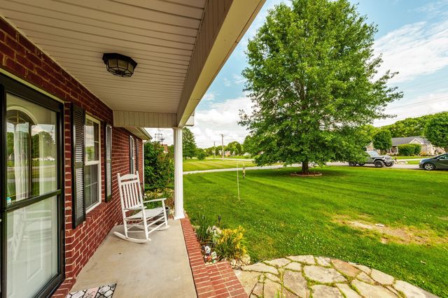 1051 Pinnacle Way, Castalian Springs, TN 37031