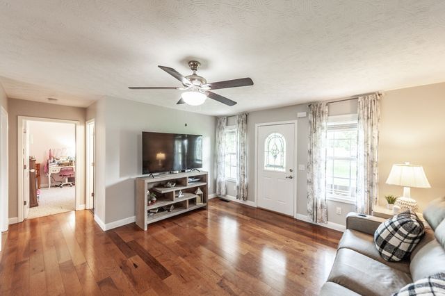 1051 Pinnacle Way, Castalian Springs, TN 37031