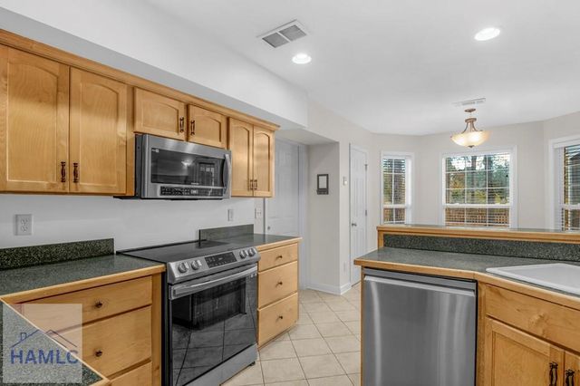 102 Egrets Way Lane, Richmond Hill, GA 31324