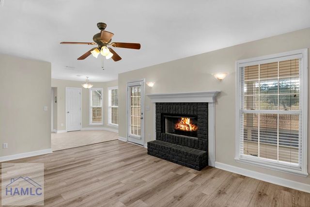 102 Egrets Way Lane, Richmond Hill, GA 31324