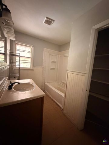 451 Alabama Avenue, Warner Robins, GA 31093