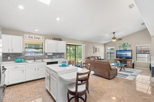 1092 Itzehoe Avenue NW, Palm Bay, FL 32907