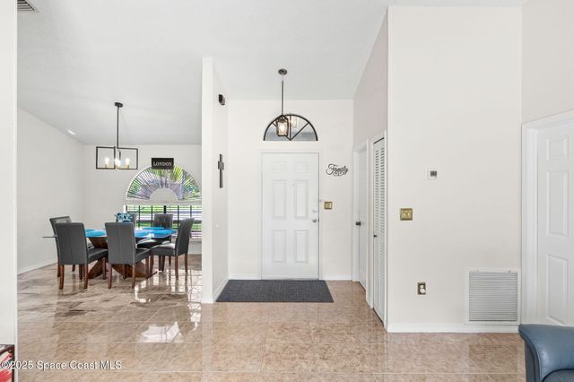 1092 Itzehoe Avenue NW, Palm Bay, FL 32907