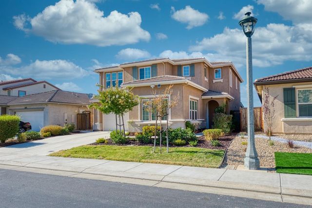 9629 Cabernet Ct, Patterson, CA 95363