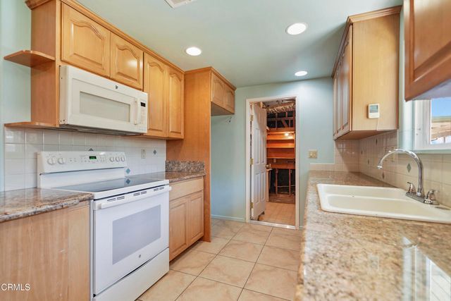 871 Oak Avenue, Fillmore, CA 93015