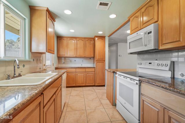 871 Oak Avenue, Fillmore, CA 93015