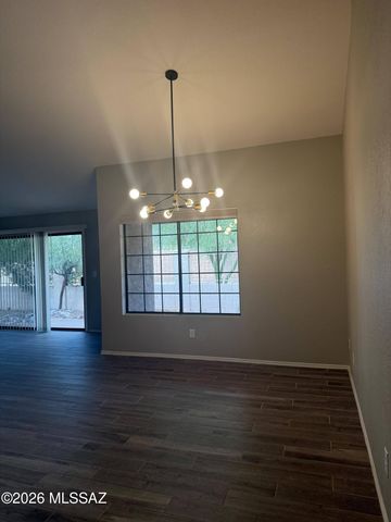 321 E Fieldcrest Lane, Tucson, AZ 85737