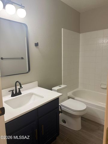 321 E Fieldcrest Lane, Tucson, AZ 85737