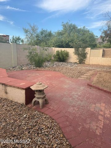 321 E Fieldcrest Lane, Tucson, AZ 85737
