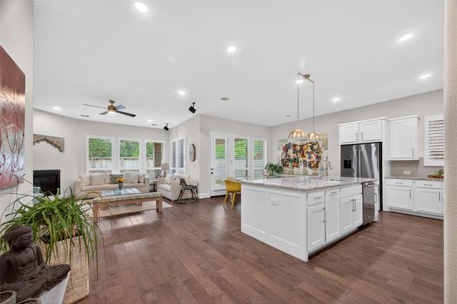 135 Currydale Way, Tomball, TX 77375