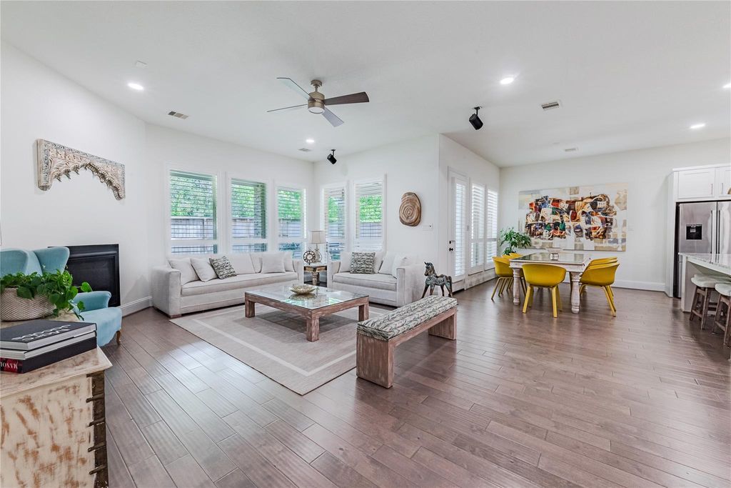 135 Currydale Way, Tomball, TX 77375