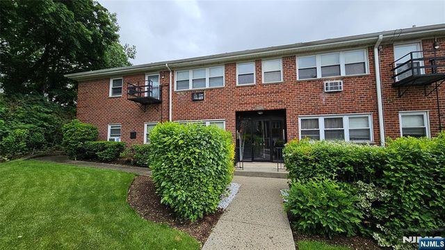 1628 Valley Street 2C, Fort Lee, NJ 07024