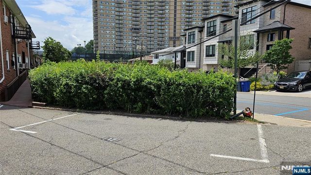 1628 Valley Street 2C, Fort Lee, NJ 07024