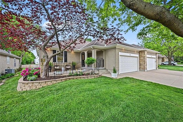 4118 Minnesota Drive, Lee's Summit, MO 64082