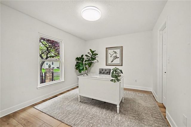 4118 Minnesota Drive, Lee's Summit, MO 64082