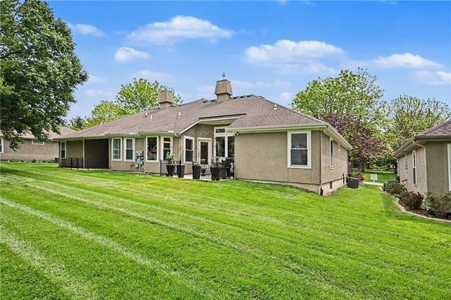4118 Minnesota Drive, Lee's Summit, MO 64082
