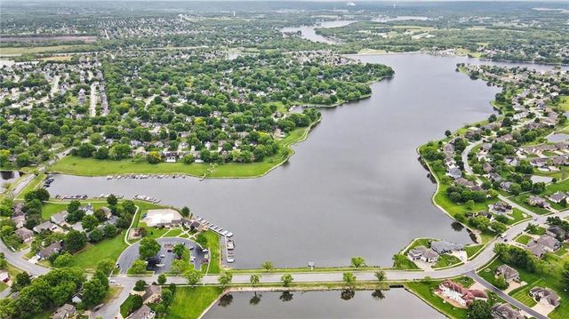 4118 Minnesota Drive, Lee's Summit, MO 64082