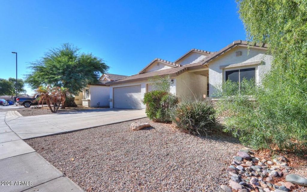 946 S PARKCREST Street, Gilbert, AZ 85296 — photo 3