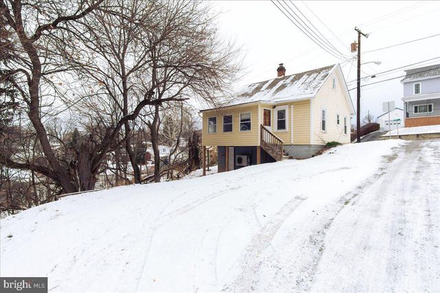 214 MOUNT AIRY AVENUE, Waynesboro, PA 17268