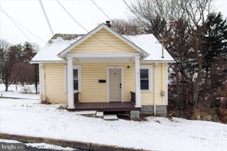 214 MOUNT AIRY AVENUE, Waynesboro, PA 17268