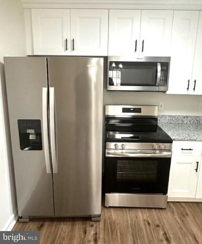 66 LANDS END DR, Montross, VA 22520