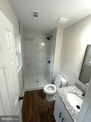 66 LANDS END DR, Montross, VA 22520