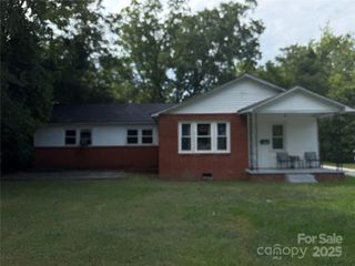 74 Victory Drive, Cheraw, SC 29520