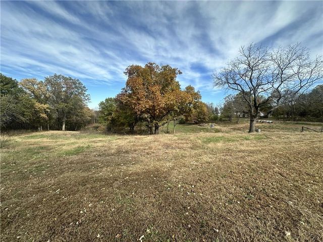 740 NW 1101st Road, Holden, MO 64040