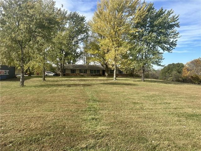 740 NW 1101st Road, Holden, MO 64040