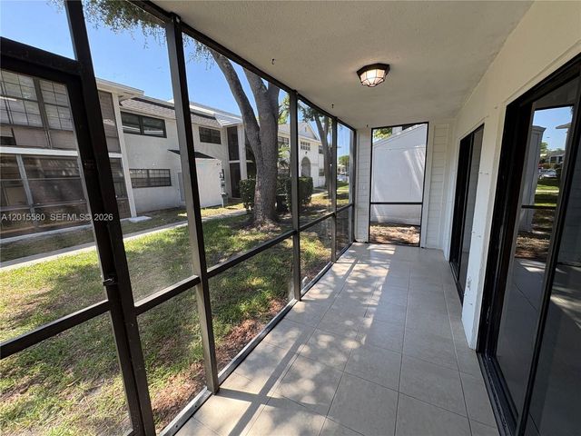 18875 NW 62nd Ave 105, Hialeah, FL 33015