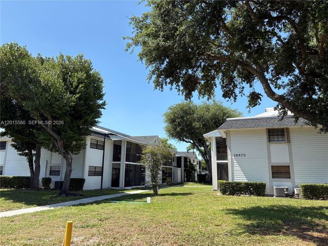 18875 NW 62nd Ave 105, Hialeah, FL 33015