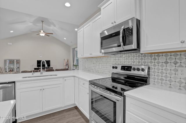 198 Darel Street, Rocky Point, NC 28457