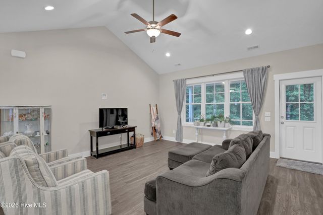 198 Darel Street, Rocky Point, NC 28457
