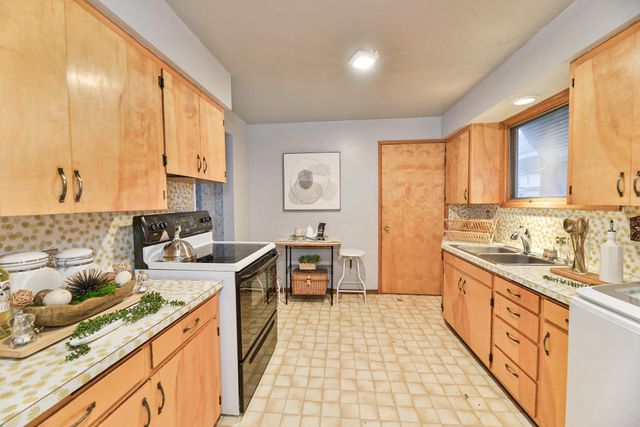 2530 W Dean Ave, Spokane, WA 99201