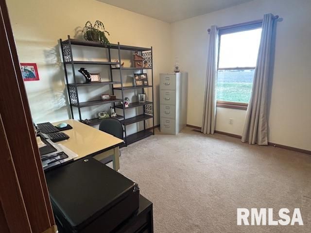 710 W DEAN Street, Virden, IL 62690